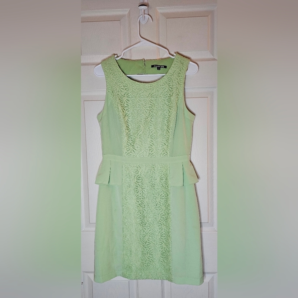 Gianni Bini Green Lace Peplum Sleeveless Dress - Size 8